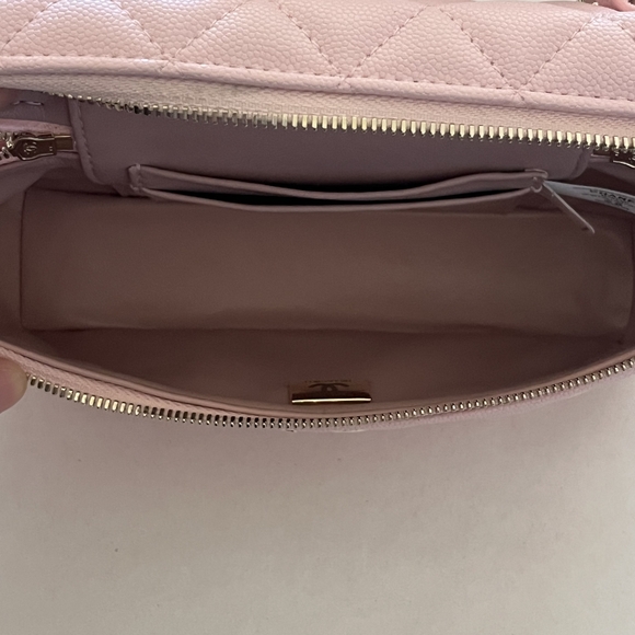 Chanel VIP Makeup Bag - Picture 3 of 10